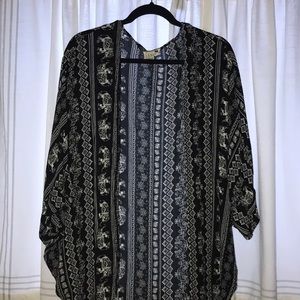 LA Hearts Elephant Shawl